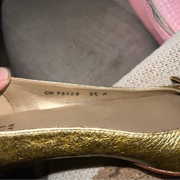 STUART WEITZMAN gold mini wedge open toed shoes 5.5 - Picture 2 of 6